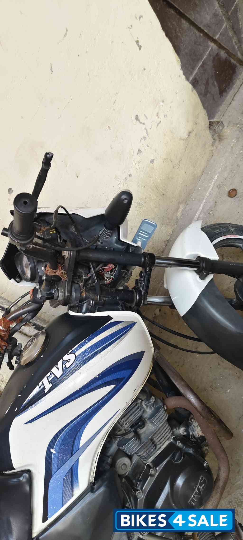 White TVS Sport White TVS Sport