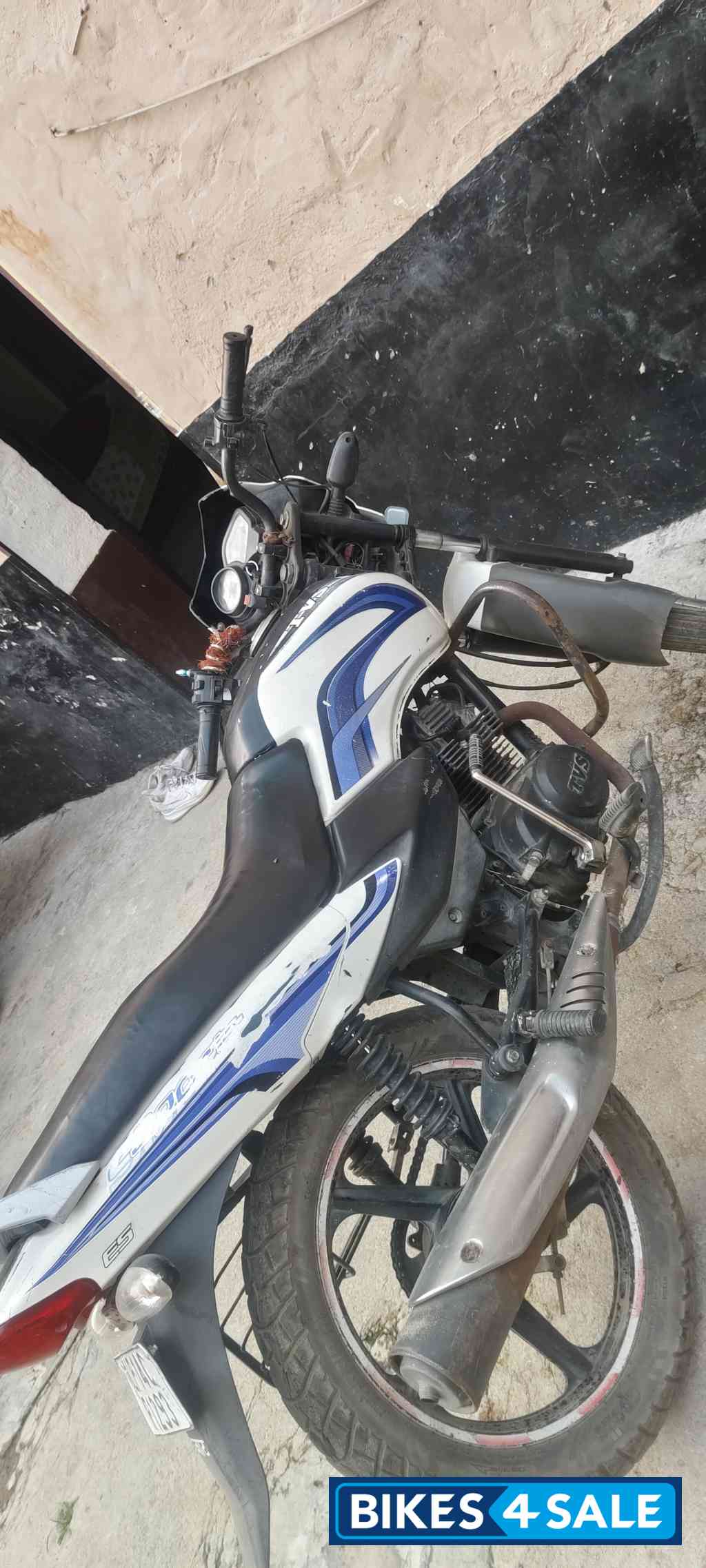 White TVS Sport White TVS Sport