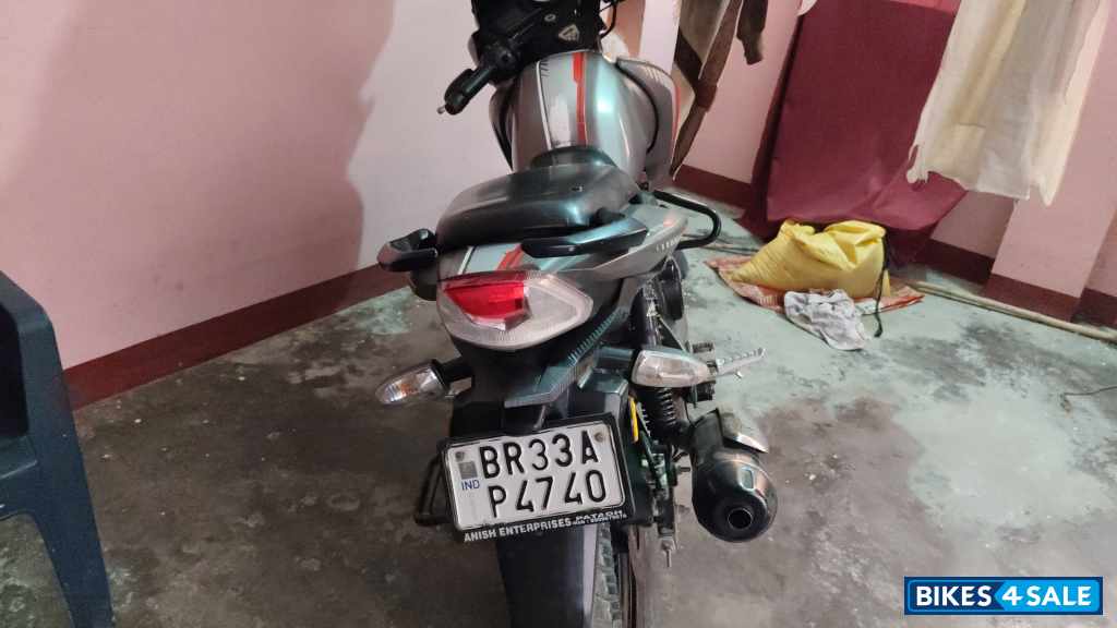 Gray TVS Apache RTR 160 2020