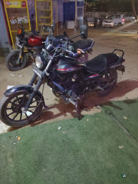 Met Black Bajaj Avenger 220 DTS-i