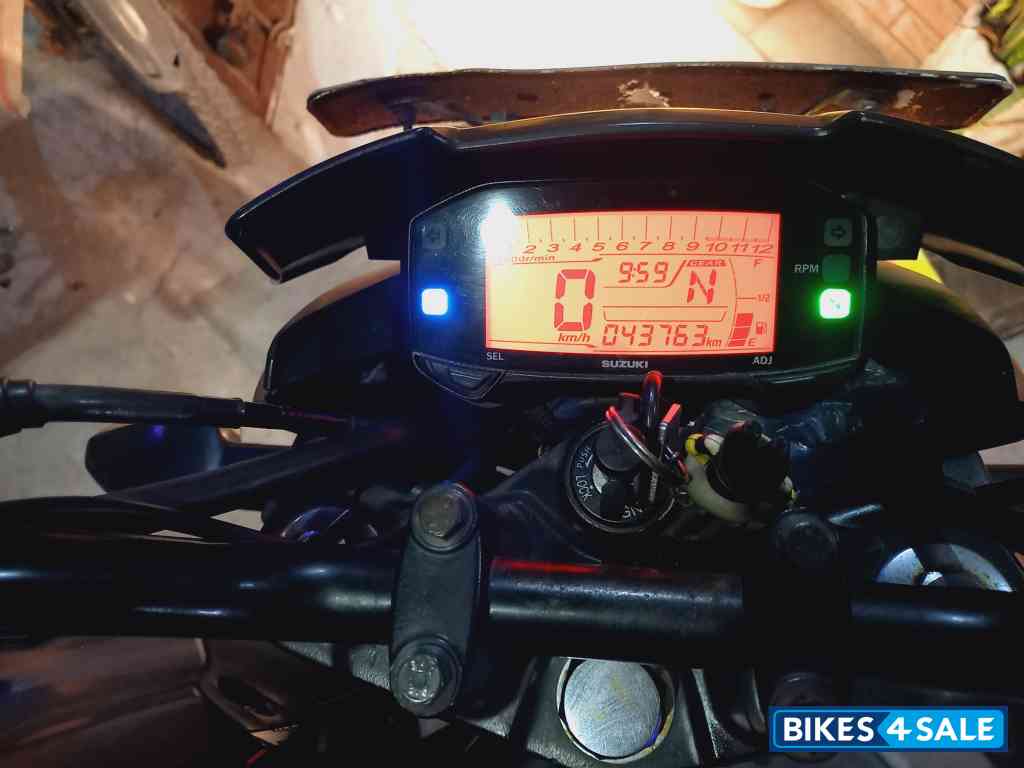 Greyblack Suzuki Gixxer SP