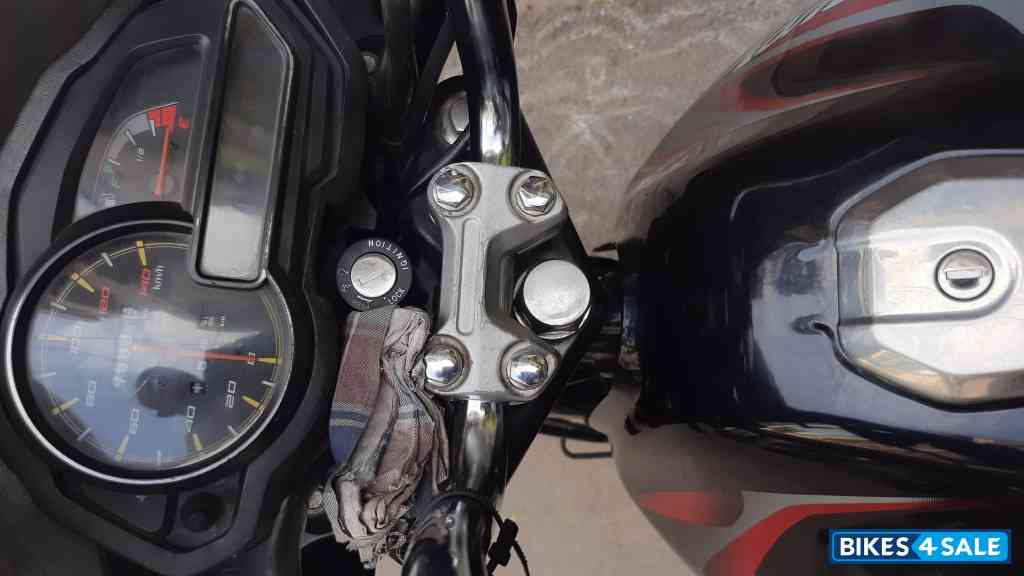 Bajaj Discover 125 ST