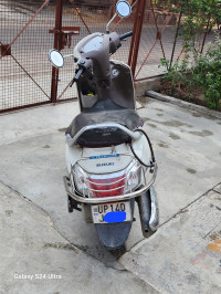 White Suzuki Access 125 Special Edition