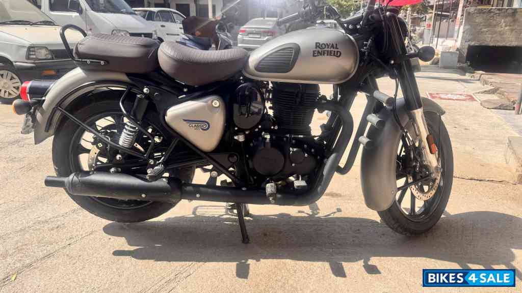 Royal Enfield Classic 350 Royal Enfield Classic 350