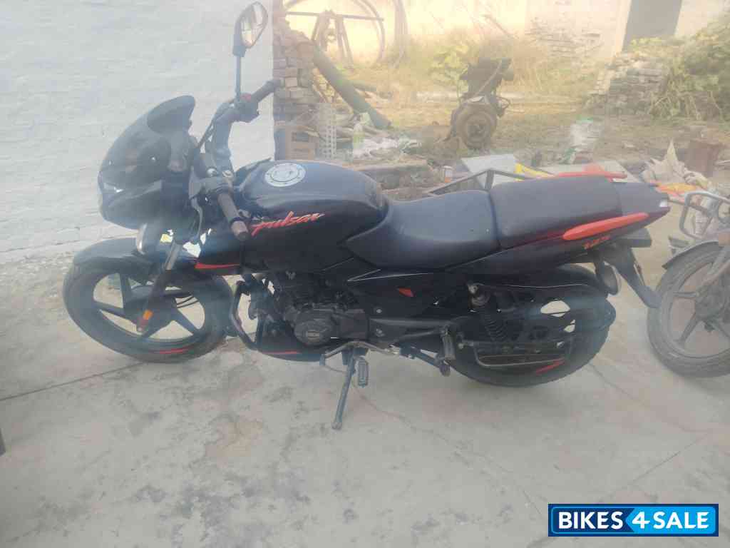 Orange Black Bajaj Pulsar 125 Split Seat