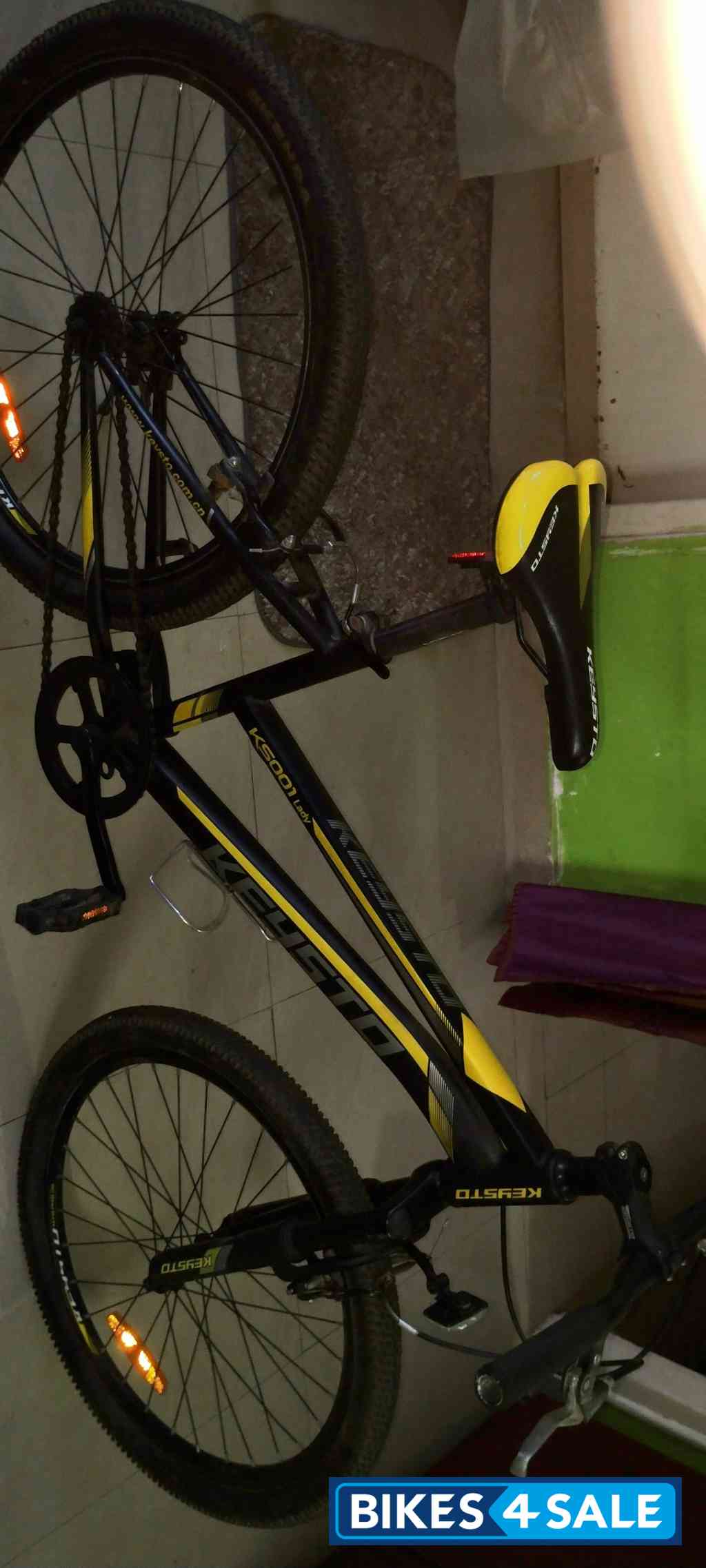 Matt Black Bicycle Keysto