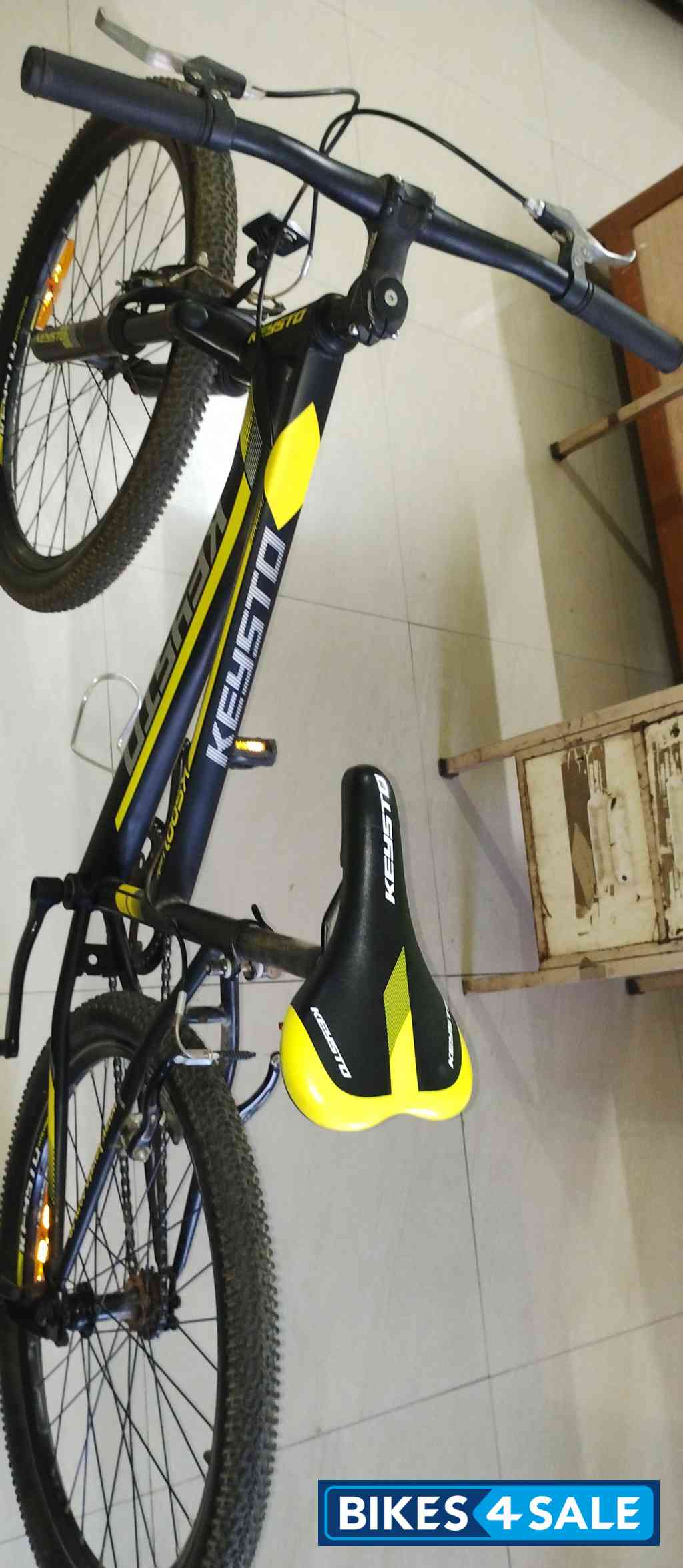 Matt Black Bicycle Keysto