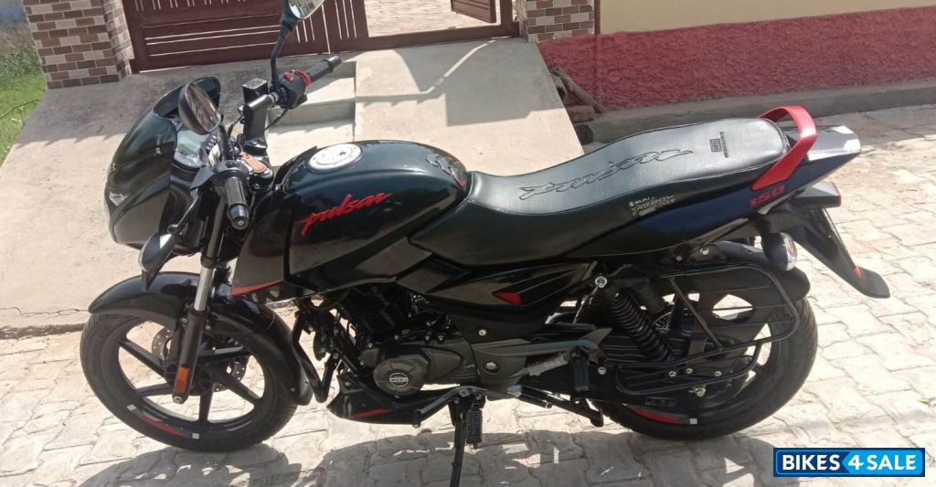Black Bajaj Pulsar 150 DTSi Black Bajaj Pulsar 150 DTSi