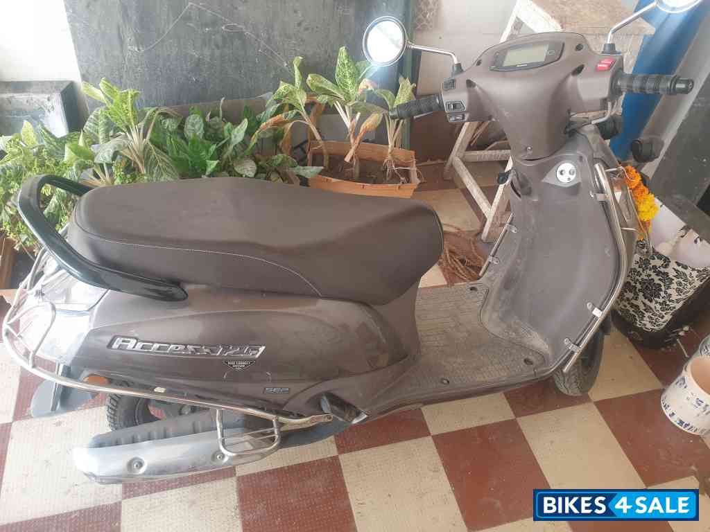 Grey Suzuki Access 125 Ride Connect Edition