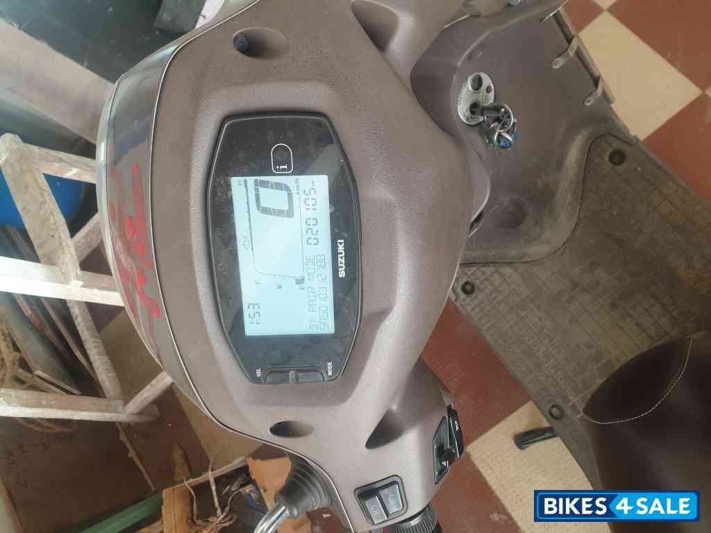 Grey Suzuki Access 125 Ride Connect Edition Grey Suzuki Access 125 Ride Connect Edition