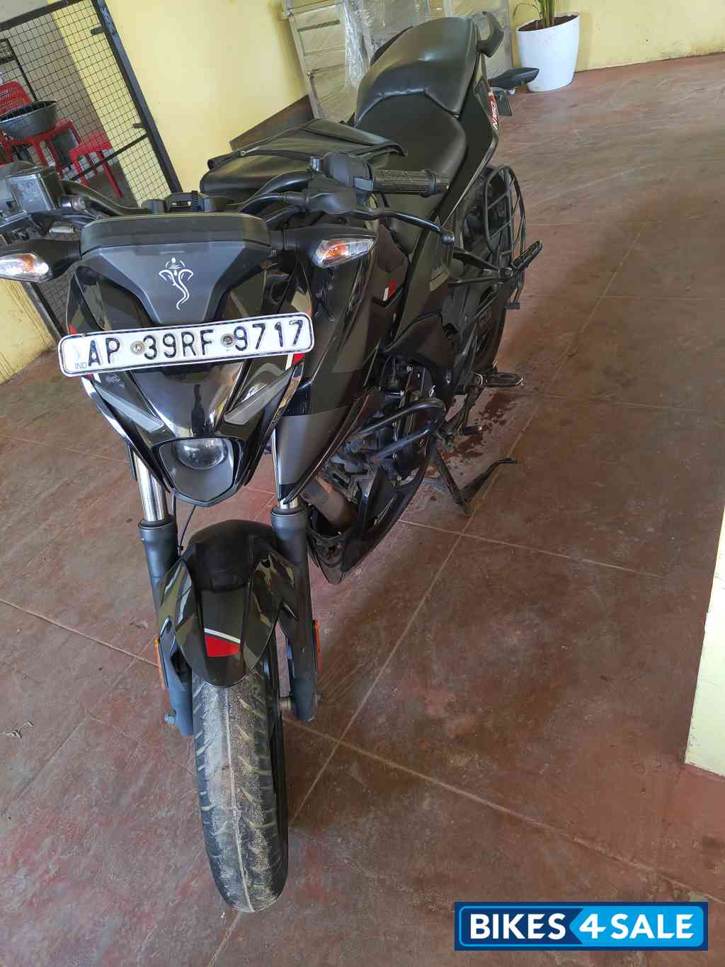Bajaj Pulsar N160 Dual Channel ABS