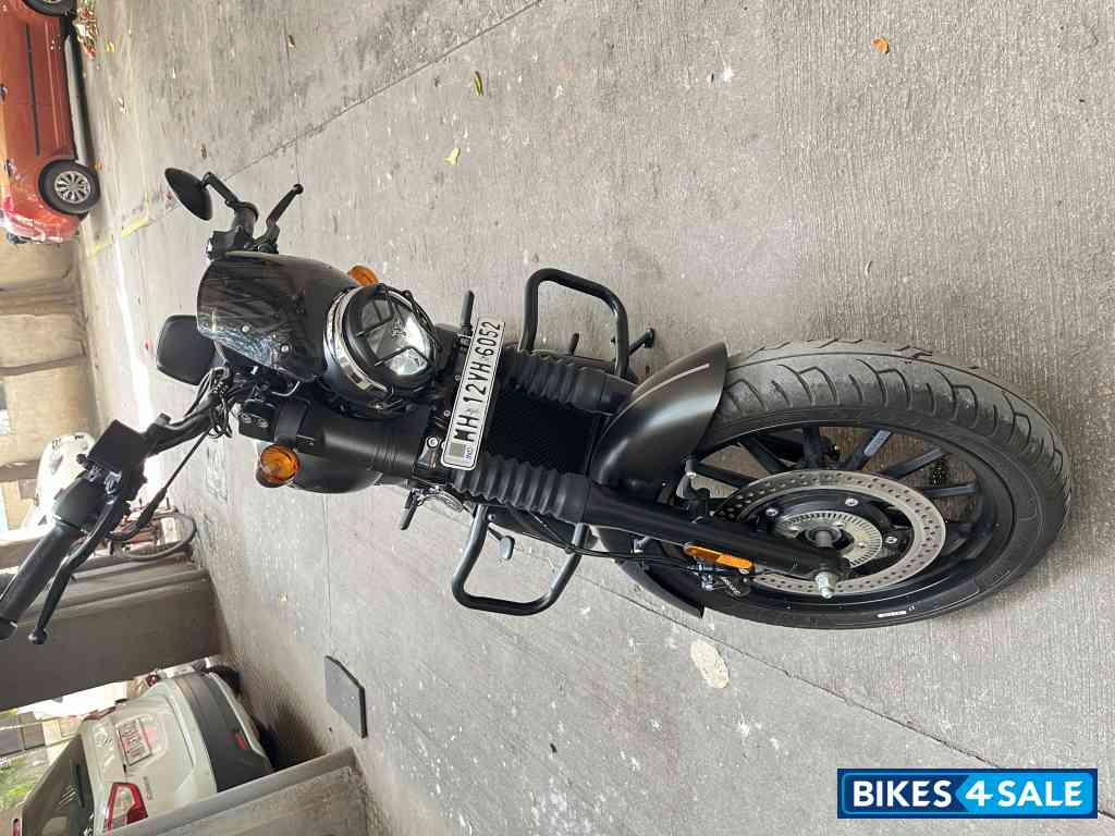 Yezdi Roadster Dark Yezdi Roadster Dark