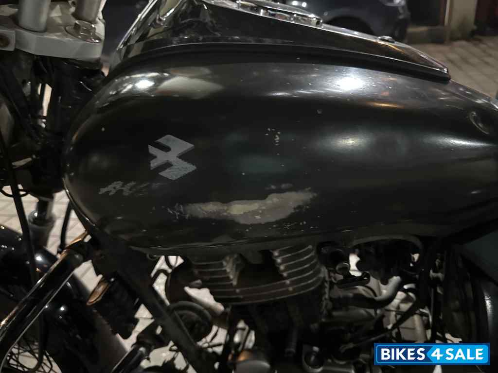 M Green Bajaj Avenger 220 DTS-i