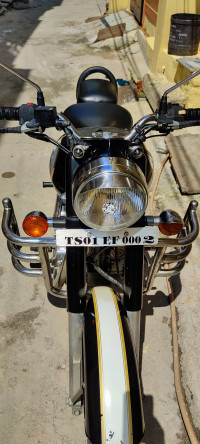 Black Royal Enfield Classic 500