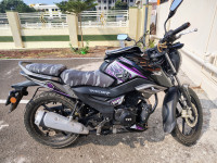 Black TVS Raider 125