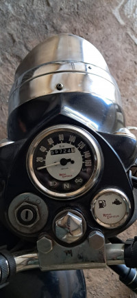 Royal Enfield Classic 500