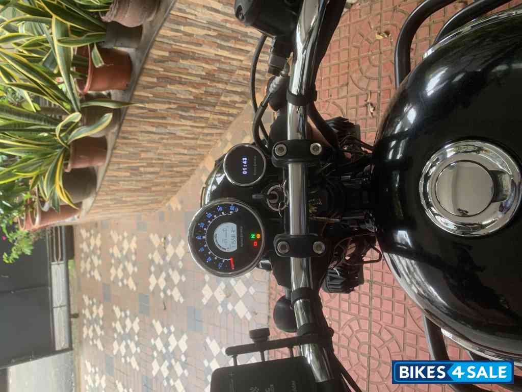 Black Royal Enfield Meteor 350 Stellar
