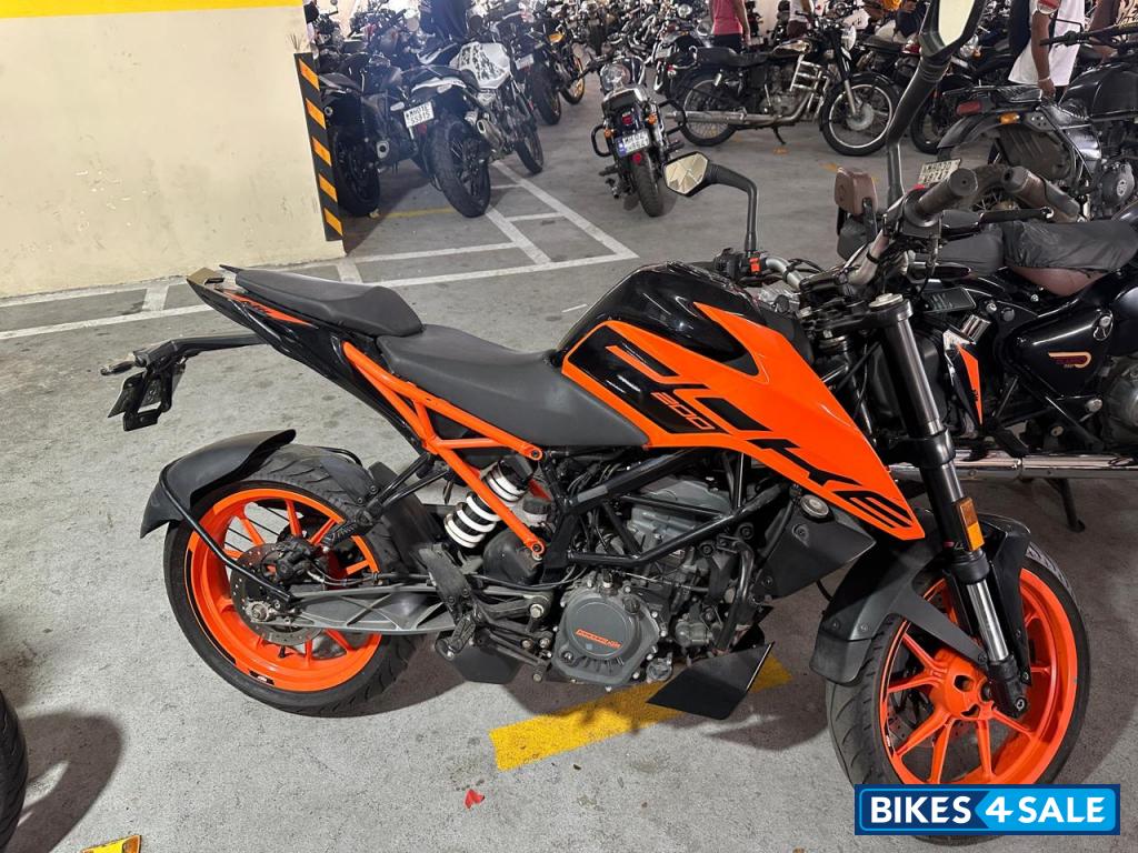 KTM Duke 200