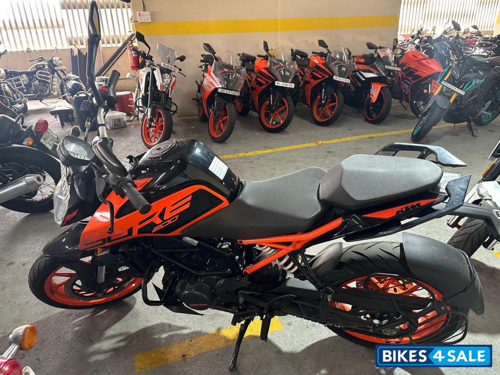 KTM Duke 200