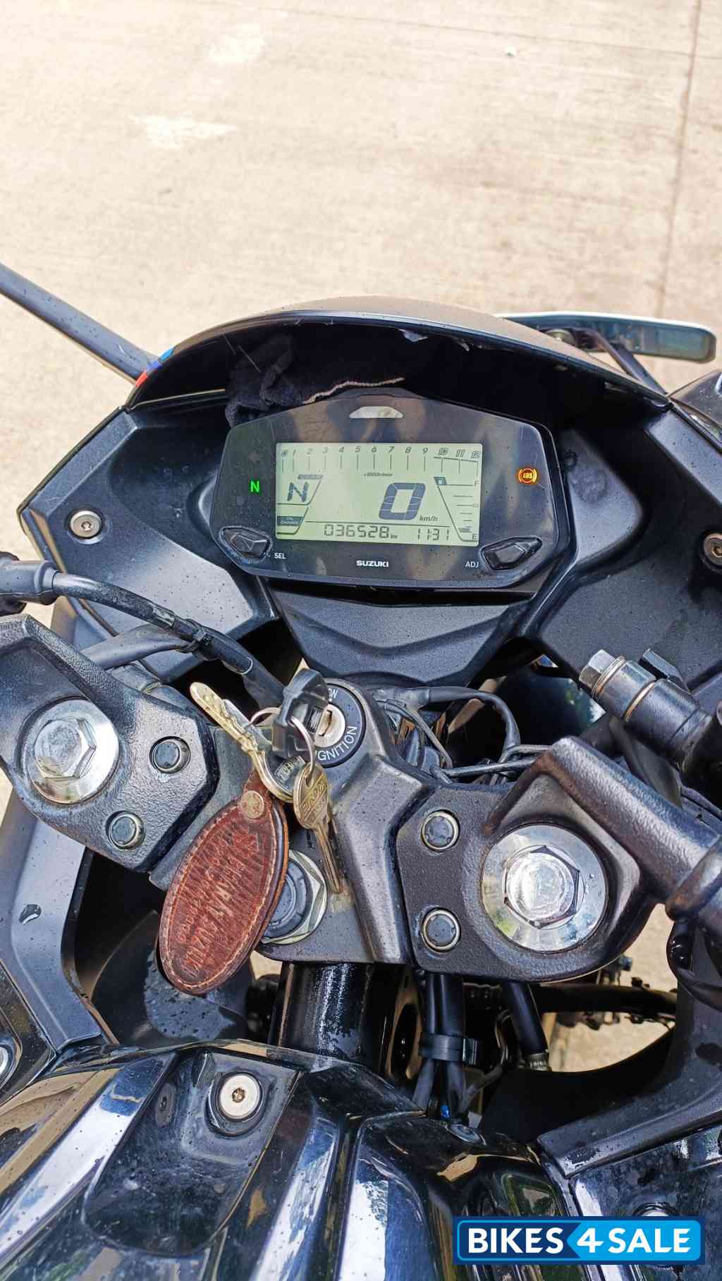 Black Suzuki Gixxer SF BS6