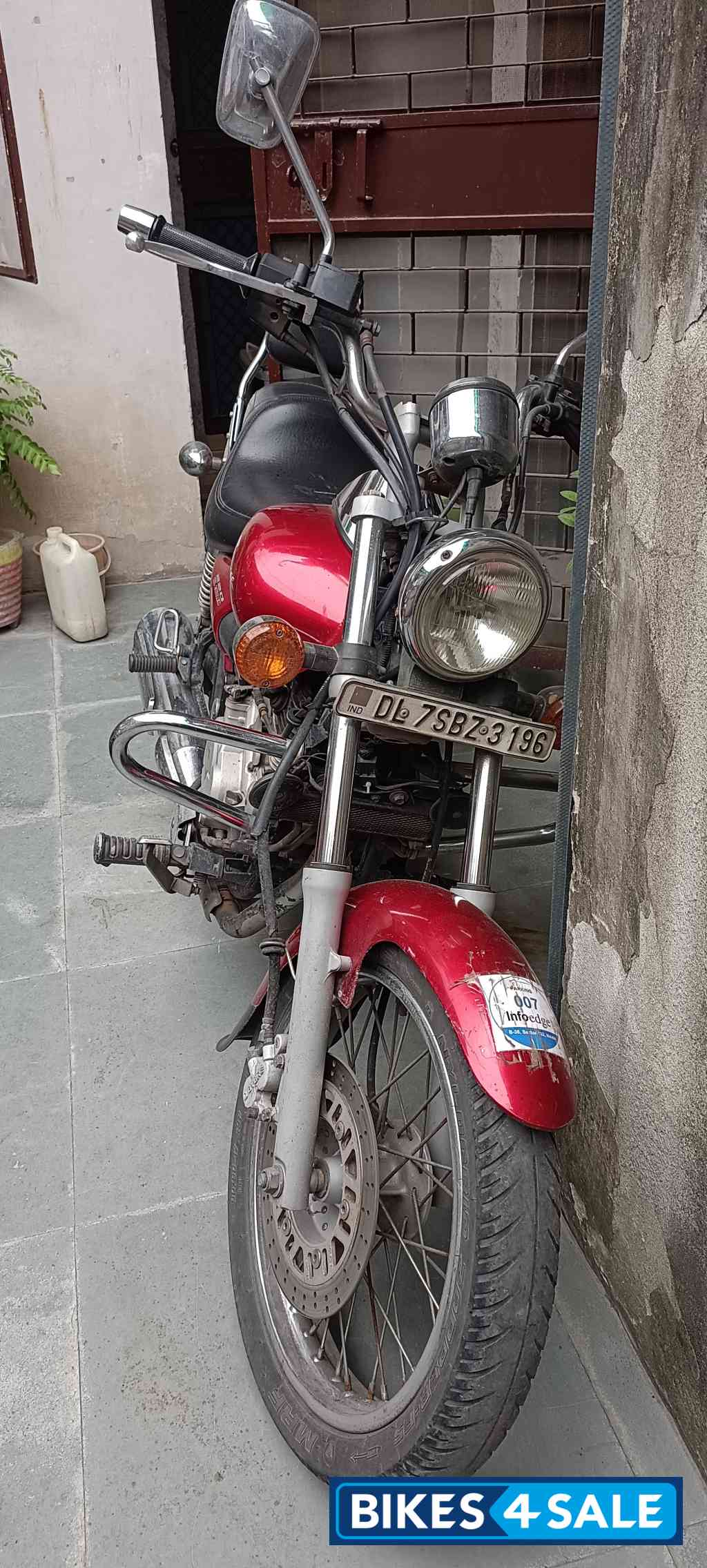 Bajaj Avenger 220 DTS-i