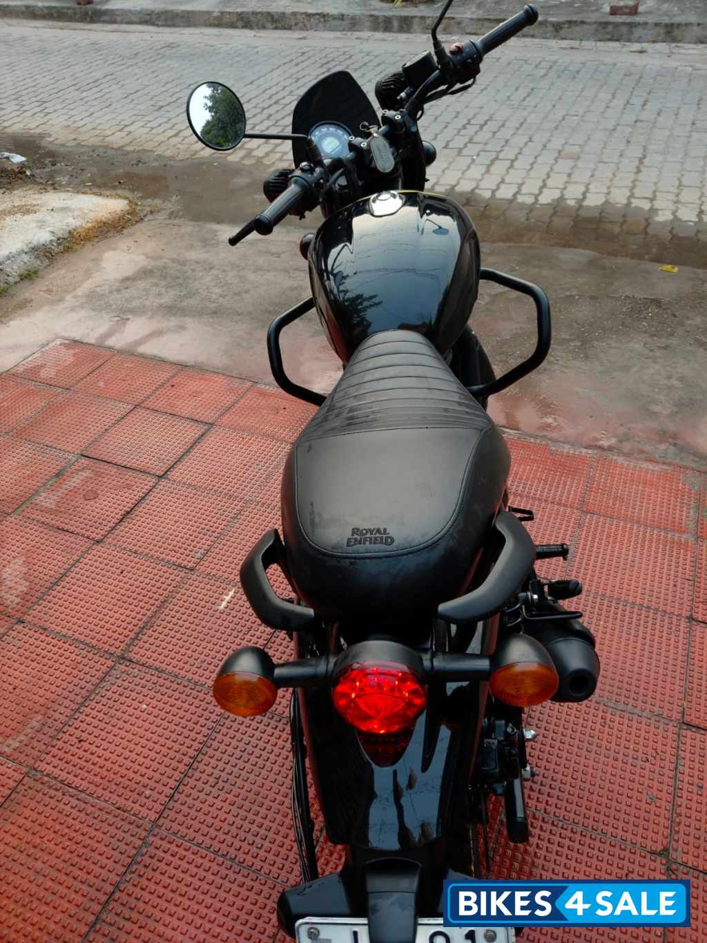 Black Royal Enfield Hunter 350 Metro