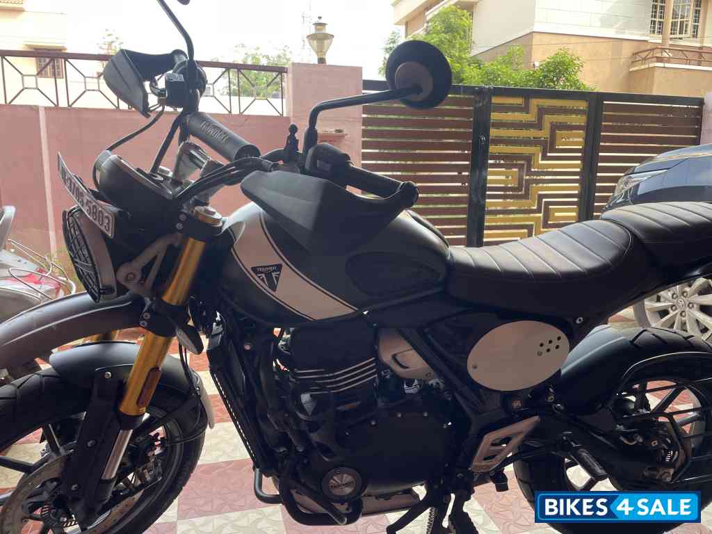 Triumph Scrambler 400 X
