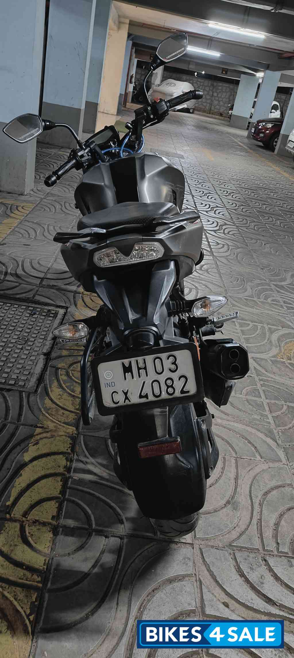 TVS Apache RTR 200 4V TVS Apache RTR 200 4V