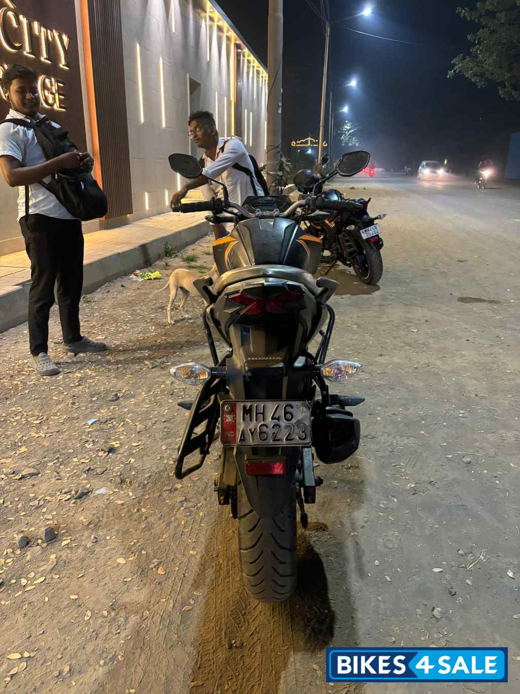 Matt Black Grey Honda CB Hornet 160R