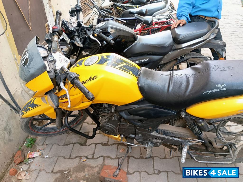 Yellow TVS Apache RTR 160