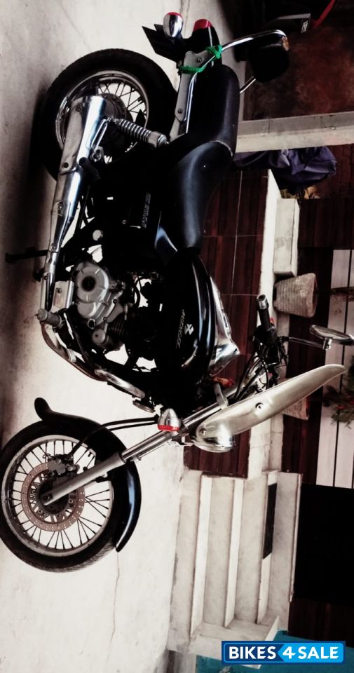 Bajaj Avenger 200 DTS-i