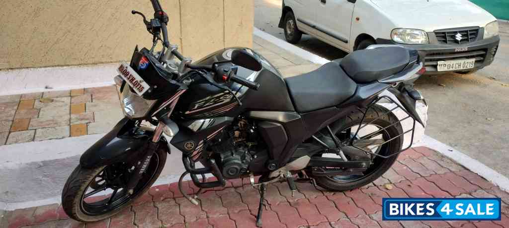 Yamaha FZ-S