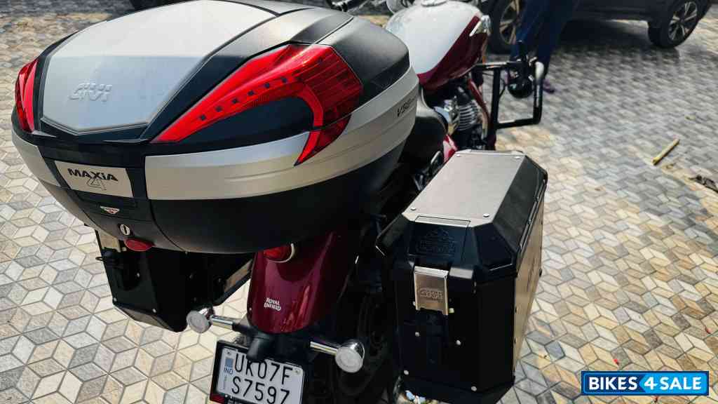 Celestial Red Royal Enfield Super Meteor 650