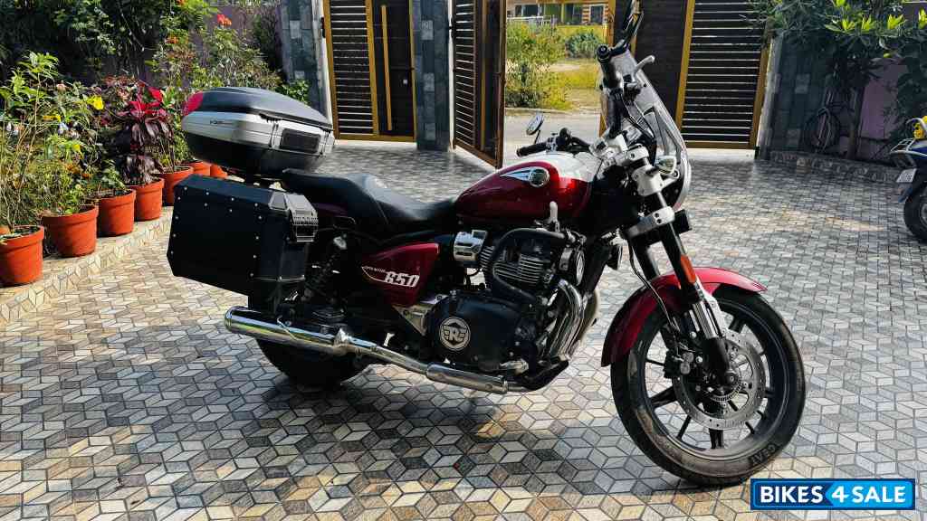 Celestial Red Royal Enfield Super Meteor 650