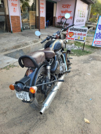 Black Royal Enfield Classic 350