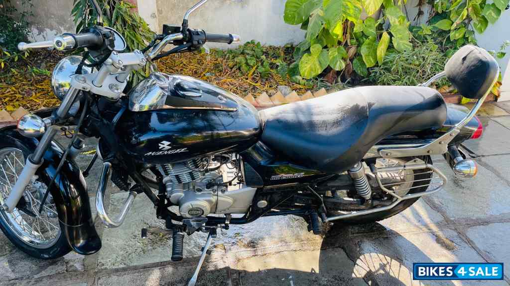 Bajaj Avenger