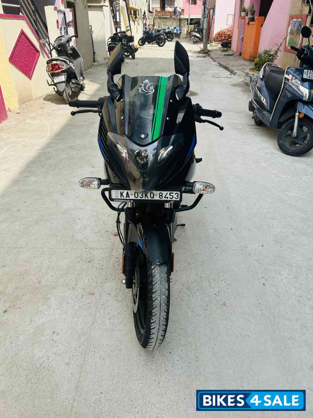 Bajaj Pulsar 220F BS6