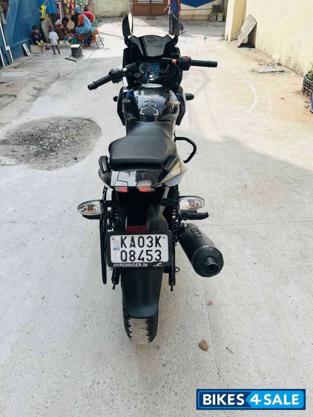 Bajaj Pulsar 220F BS6