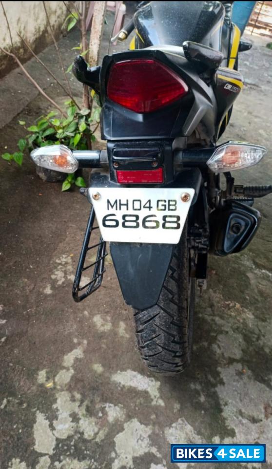 Black Honda CBR 150R