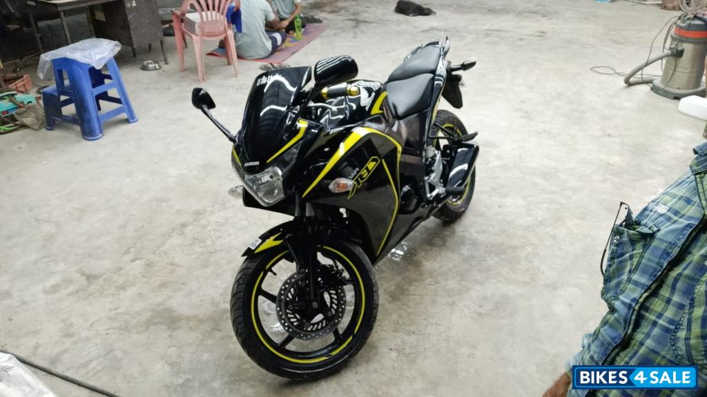 Black Honda CBR 150R