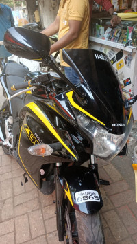 Black Honda CBR 150R