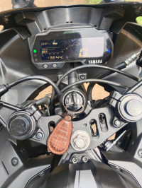 Black Yamaha YZF R15 S