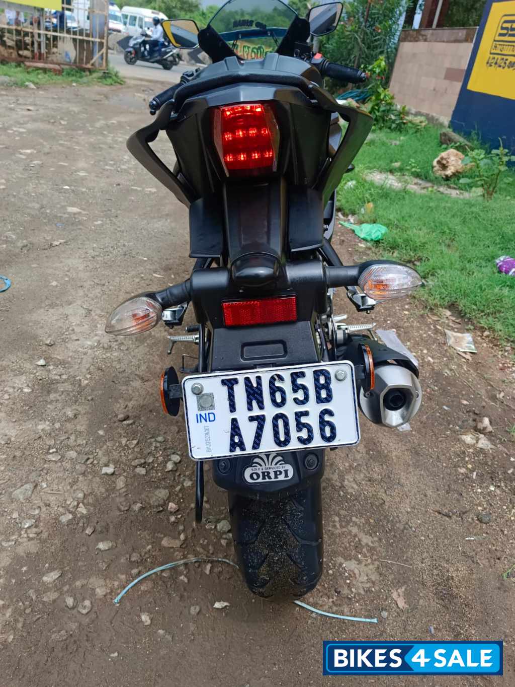 Black Yamaha YZF R15 S Black Yamaha YZF R15 S