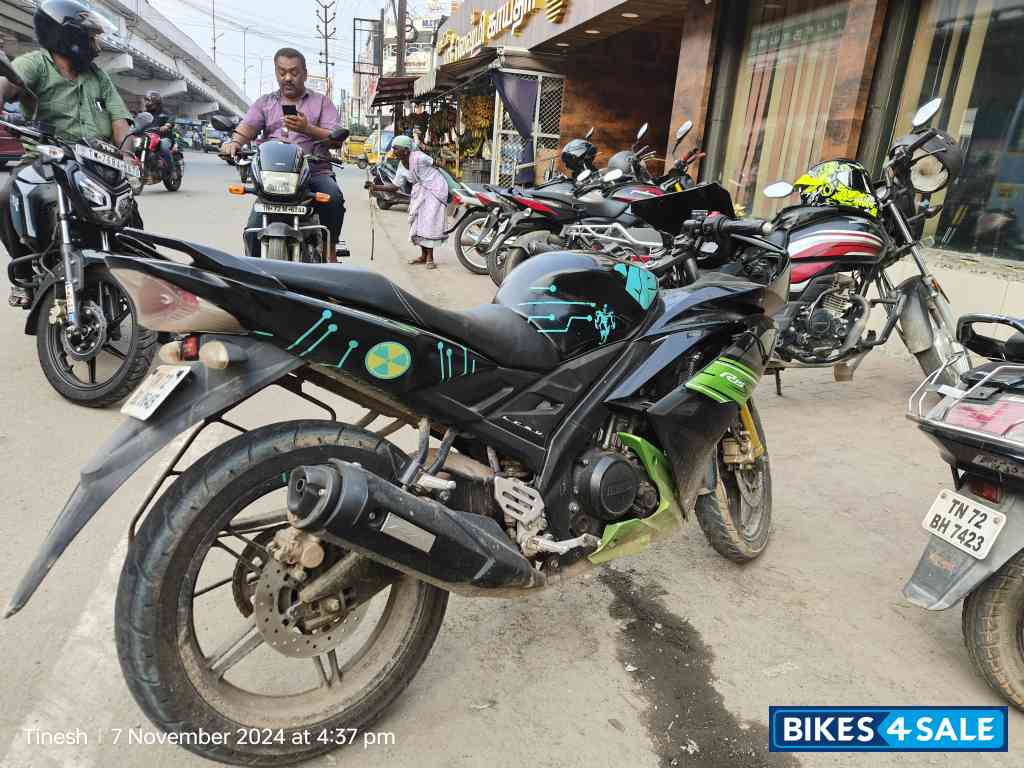 Yamaha YZF R15 S Yamaha YZF R15 S