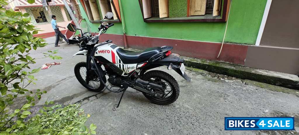 Pearl Fadeless White Hero Xpulse 200 4V Pro