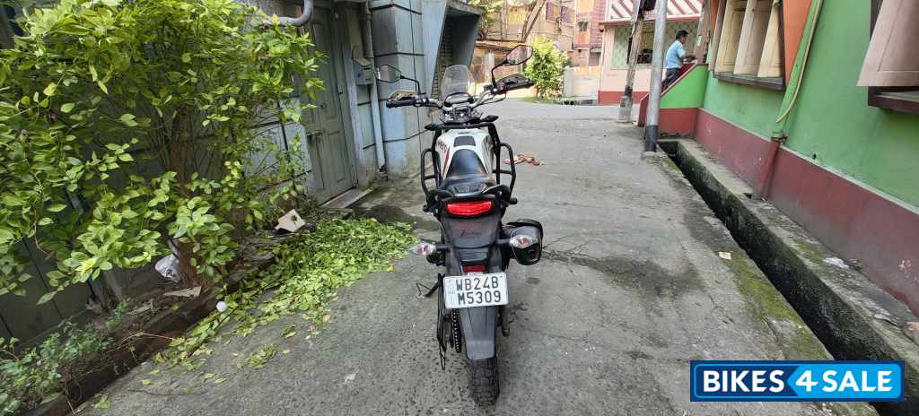 Pearl Fadeless White Hero Xpulse 200 4V Pro