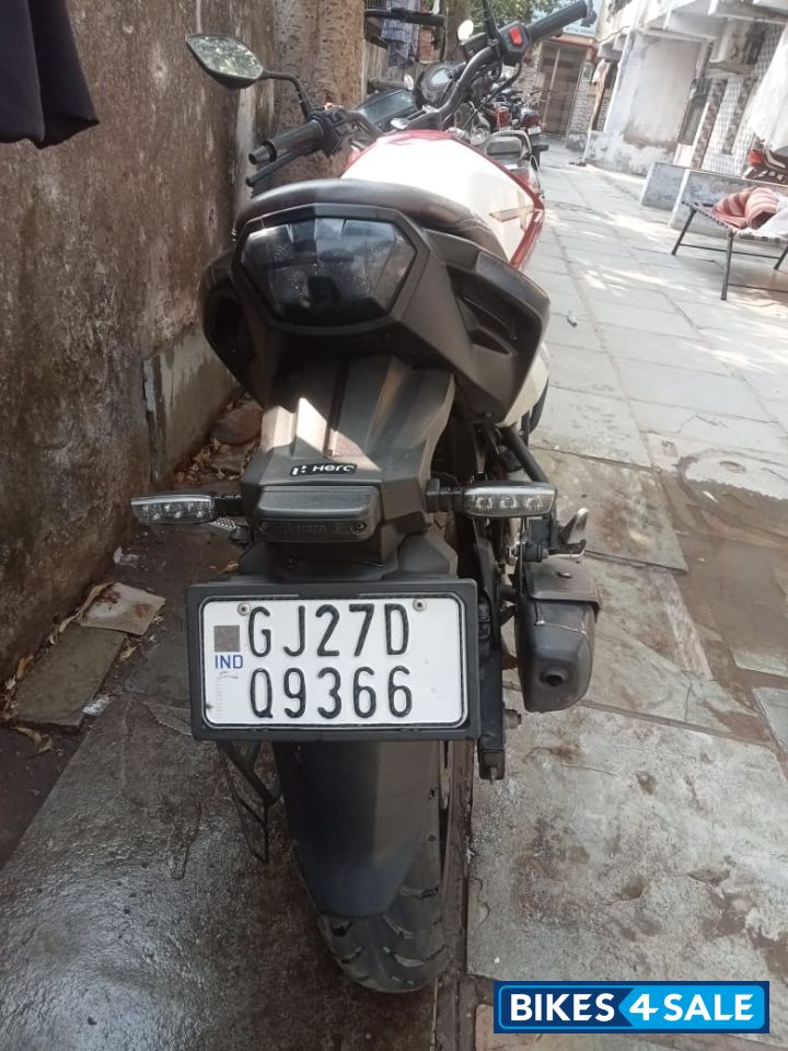 Red And White Hero Xtreme 160R