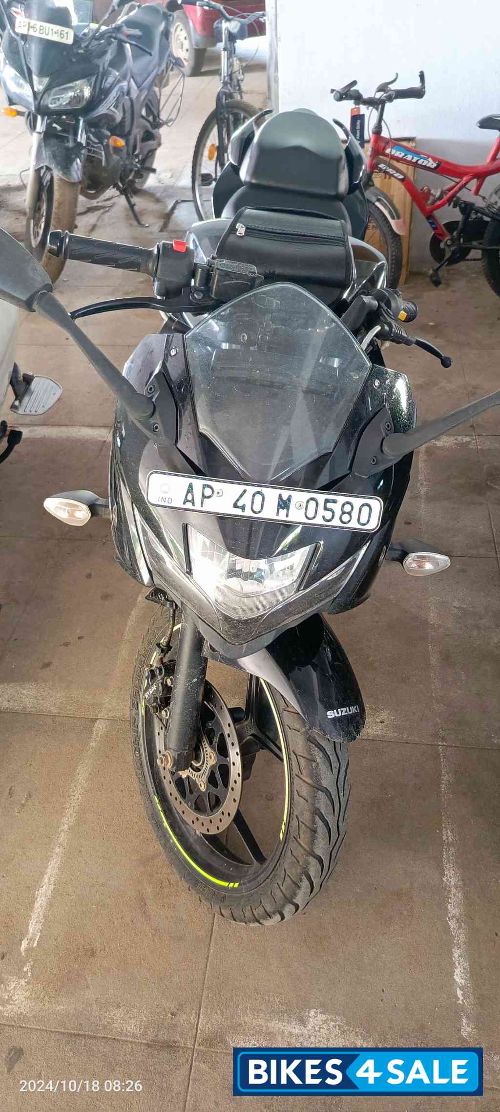 Black Suzuki Gixxer SF BS6