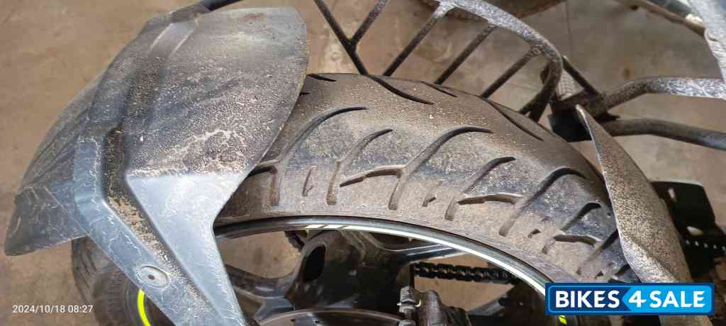 Black Suzuki Gixxer SF BS6