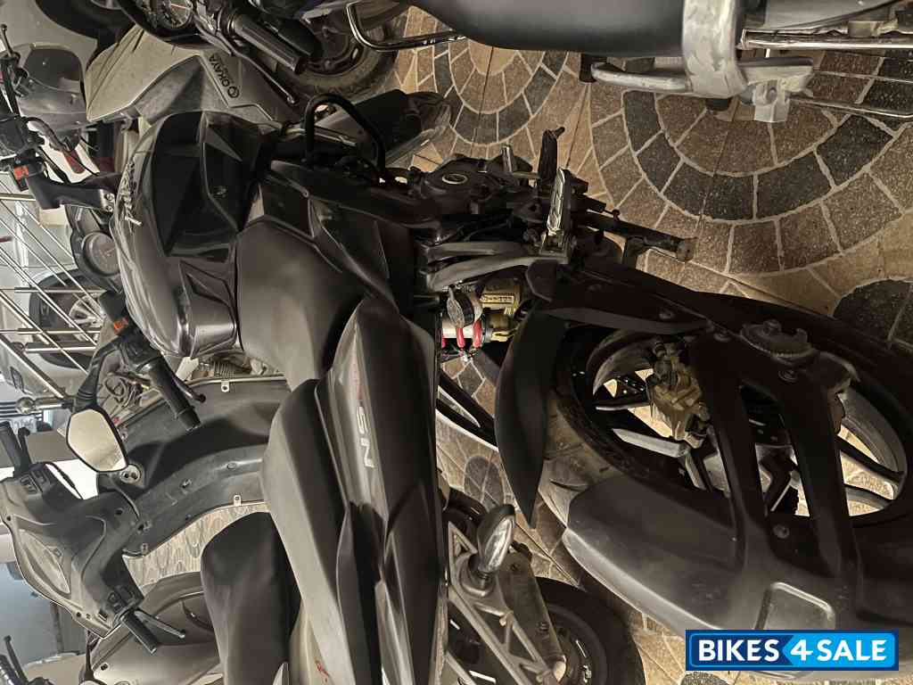 Bajaj Pulsar NS200